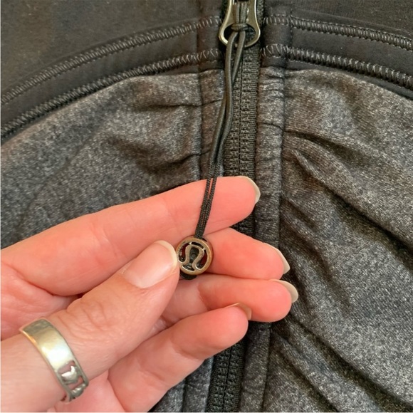 Lululemon Pure Balance Rouched Scuba Hoodie, size 6 - Picture 5 of 8